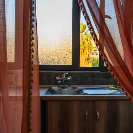 דירה Tranquil Urban Space